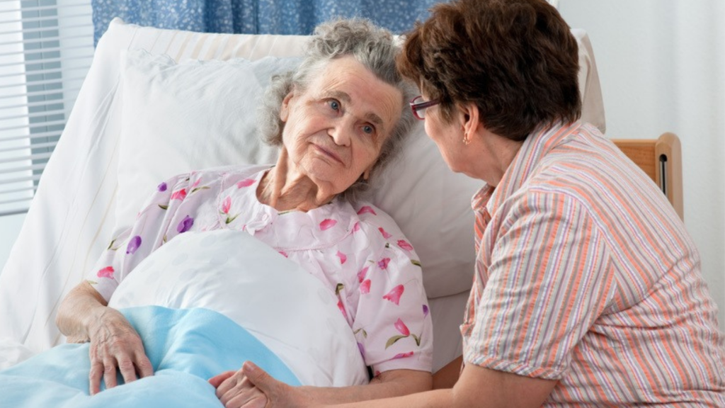 sick-old-women-in-bed